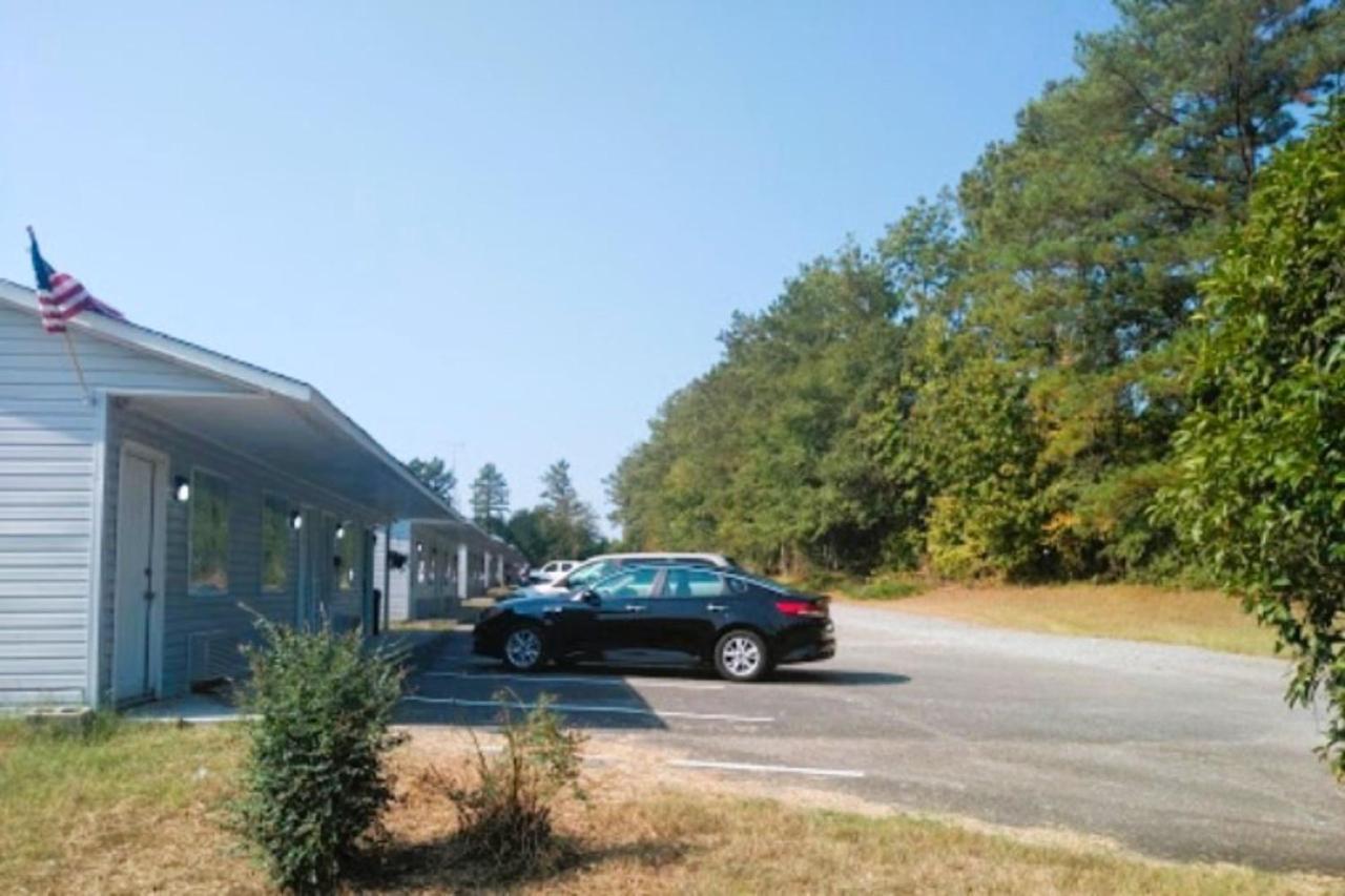 Oyo Hotel Mcintyre Ga, Us 441 Exterior photo